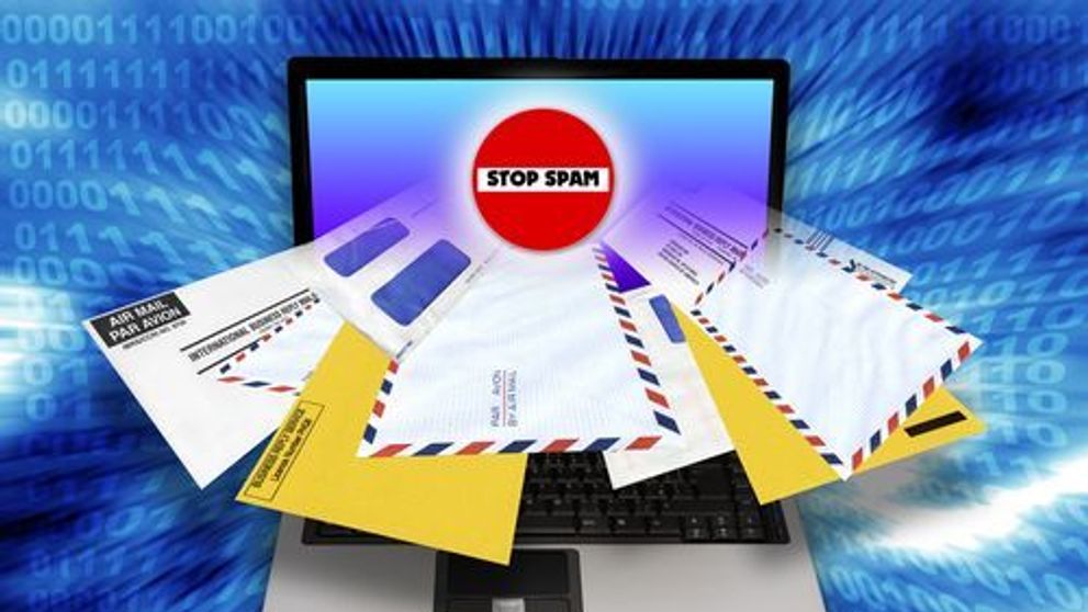 Infractiuni informatice! 10 ani inchisoare pentru spam pe Facebook