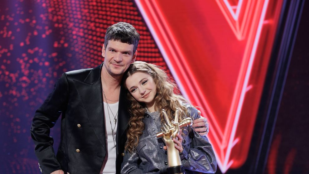 Alessia Pop este Vocea României 2025! „Am avut o onoare extraordinar de mare să mă aflu pe această scenă. Le mulțumesc tuturor”. Antrenorul ei, Tudor Chirilă, este la al 8-lea trofeu câștigat cu echipa sa