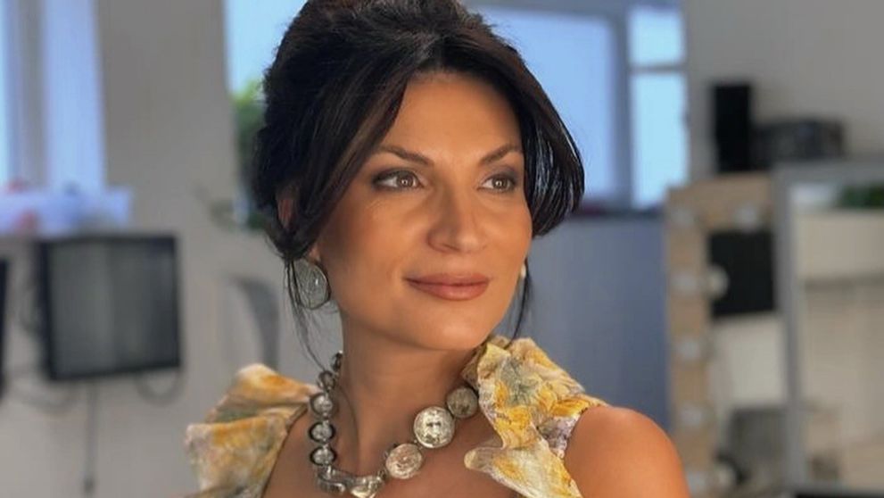 Ioana Ginghină a comis-o din nou. S-a filmat dansând lasciv, iar internauții au reacționat imediat: „Obiceiurile tinereții”
