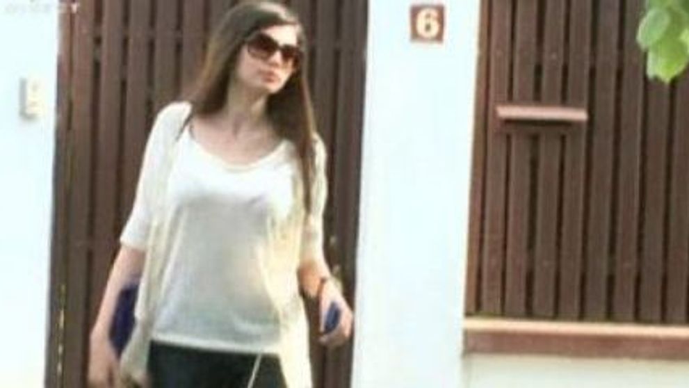 Monica s-a intors din SUA cu o valiza plina de jucarii pentru fetita ei VIDEO