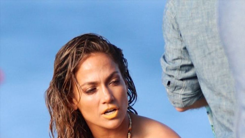 Jennifer Lopez, in cel mai decupat costum de baie. Cum arata diva la 43 de ani fara pic de Photoshop
