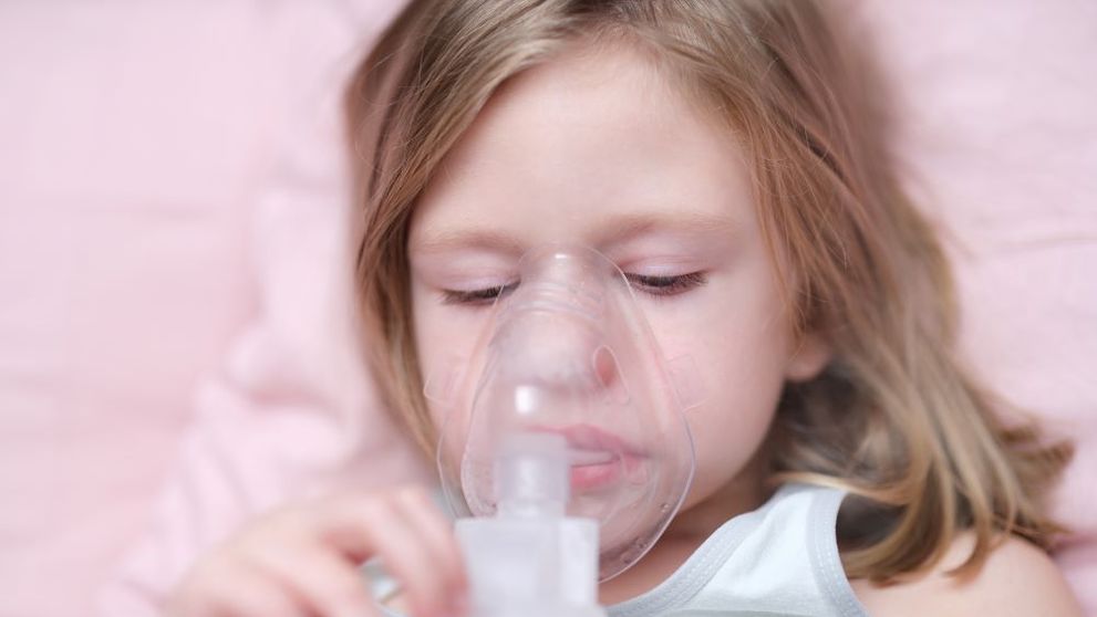 Epidemia de tuse convulsivă a ajuns la granițele țării noastre. Copiii sunt cei mai vulnerabili la această boală extrem de contagioasă