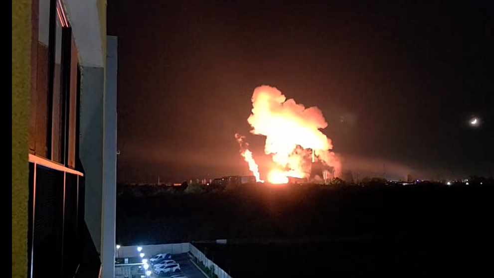 Consecințele incendiului de la CET Vest din Bucureşti. Ce se întâmplă acum în două cartiere din Capitală