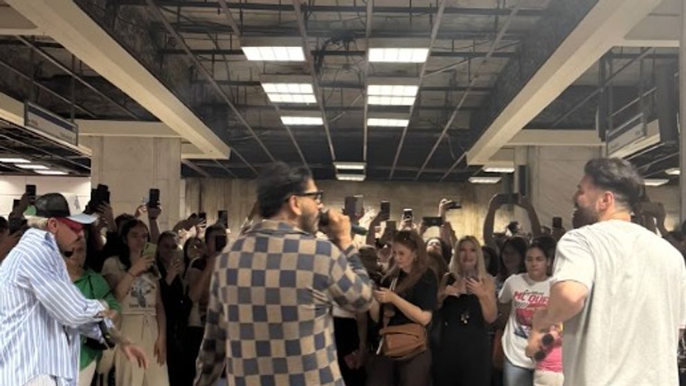 Alex Velea, Smiley și Connect-R au transformat metroul bucureștean într-o scenă live. Show-ul spontan care a electrizat Capitala