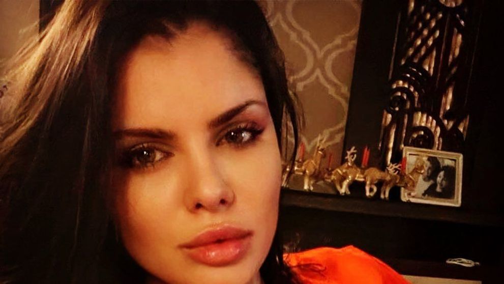 Mulți spun că e cea mai frumoasă femeie din România. Ileana Lazariuc, selfie surprinzător în așternuturi