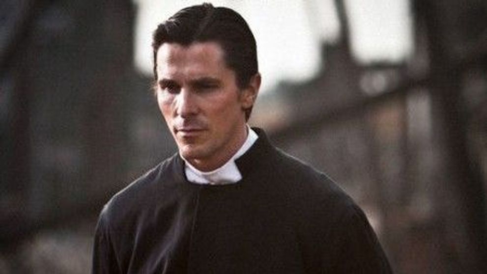 Christian Bale, oprit cu forta de politistii chinezi. Scandal la lansarea celui mai scump film facut vreodata de chinezi- The Flowers of War