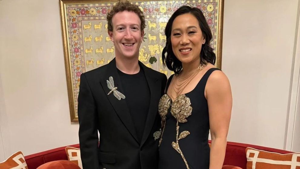 Cum a reacționat soția lui Mark Zuckerberg după ce el i-a dăruit o statuie și a instalat-o în curtea casei. Ce semnifație poartă opera de artă