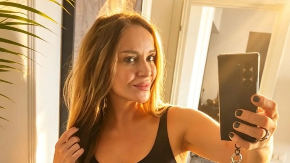 EXCLUSIV! Tania Budi, apariție spectaculoasă în costum de baie. Care este secretul frumuseții sale: „Am grijă de corpul meu și pe dinafară si pe dinăuntru”