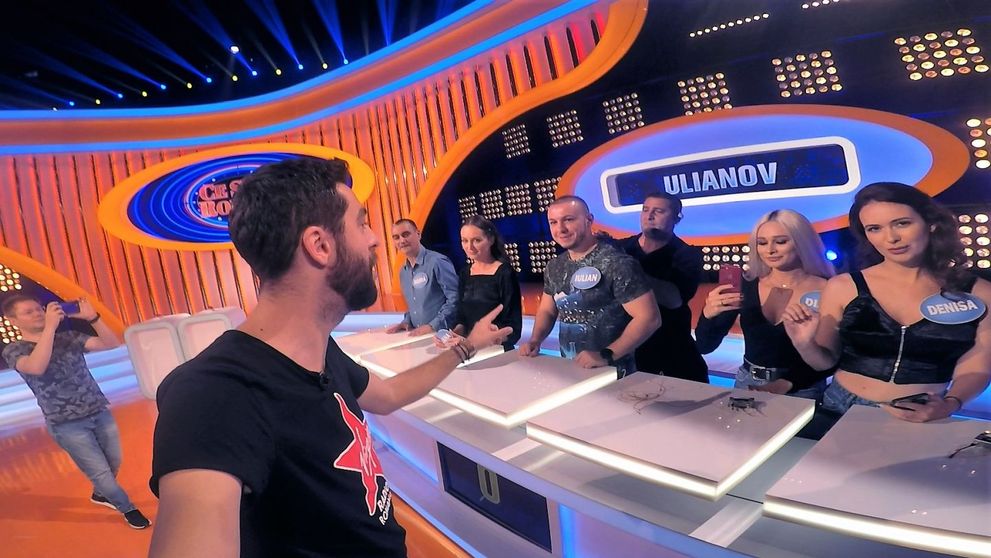 VIDEO Atenție, se filmează! În culisele primei emisiuni Ce spun românii difuzate exclusiv online