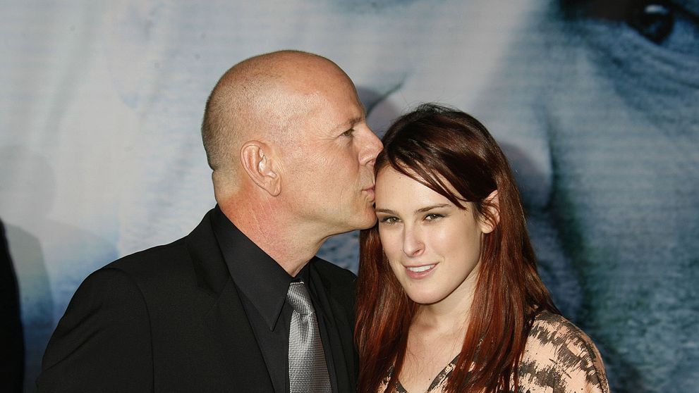 Scandal în familia lui Bruce Willis. Fiica actorului îl acuză pe fostul iubit de abuzuri și luptă pentru custodia fiicei sale