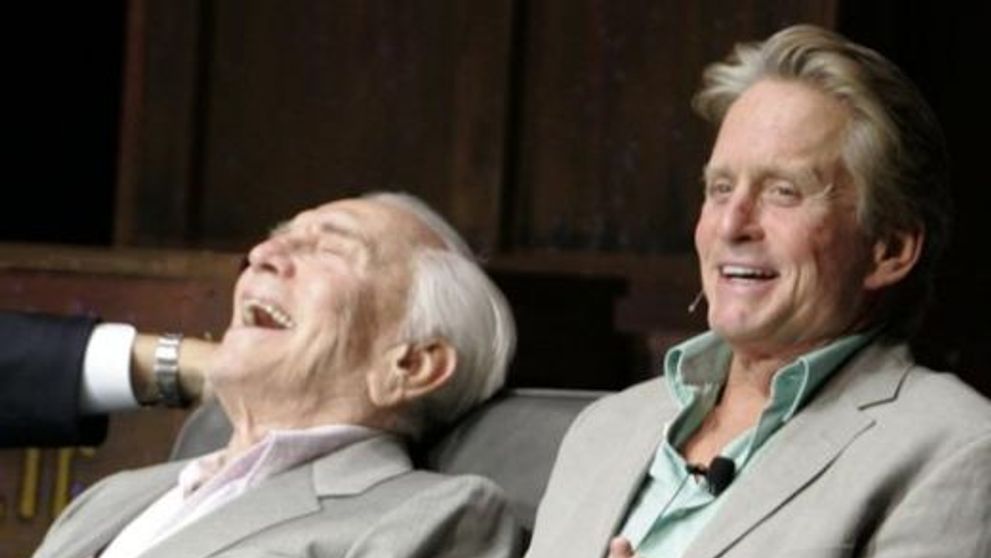 Kirk Douglas, despre Michael, fiul sau: “Rugaciunile mele au fost ascultate!”