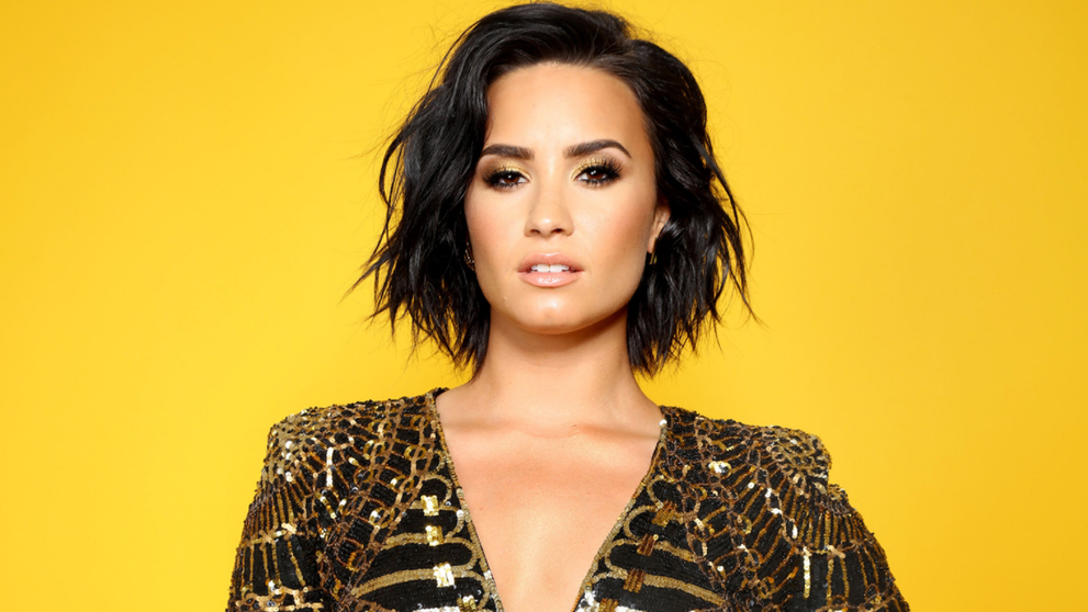Demi Lovato a postat mai multe poze cu imperfectiunile ei pentru a da adolescentelor o lectie