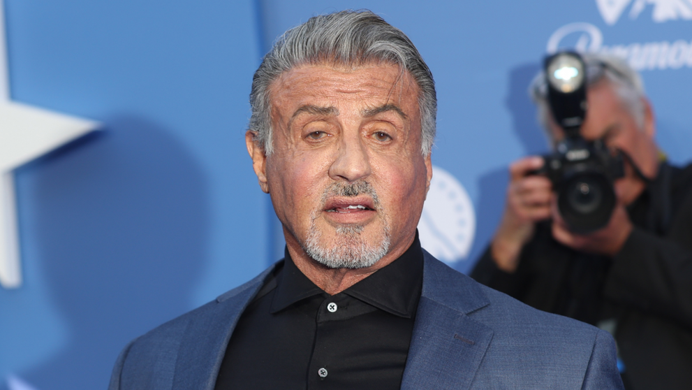 De ce divorțează Sylvester Stallone. Prima reacție a actorului după ce soția sa i-a cerut divorțul