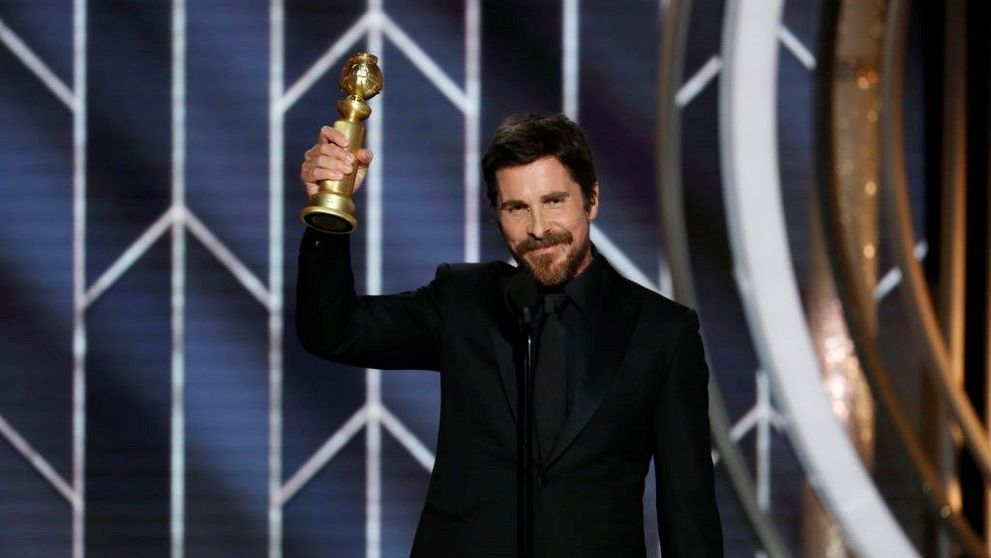Cui i-a mulțumit Christian Bale pentru Globul de Aur câștigat în acest an