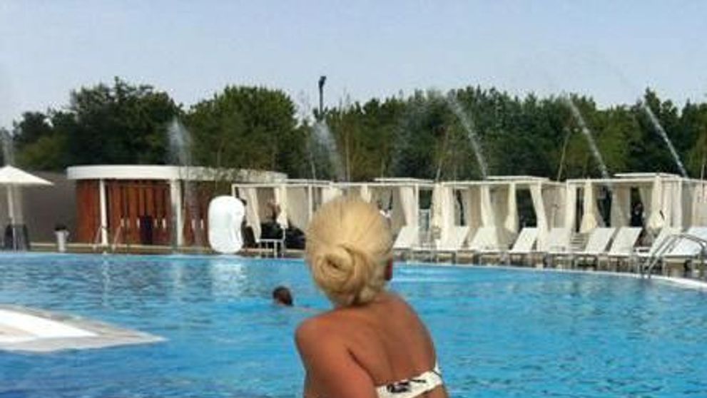 Anda Adam isi arata <span style=