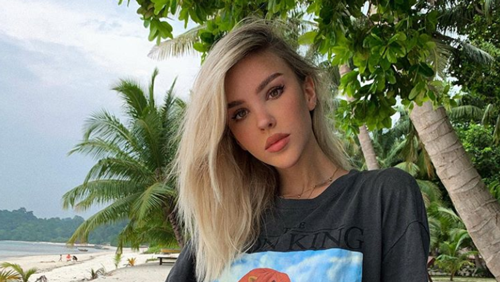 E extrem de sexy, dar îi poate pune pe bărbați pe fugă. Adevărul pe care îl ascunde această tânără cu chip angelic