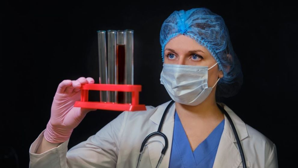 Un epidemiolog român face previziuni dacă trendul ascendent va continua în țară