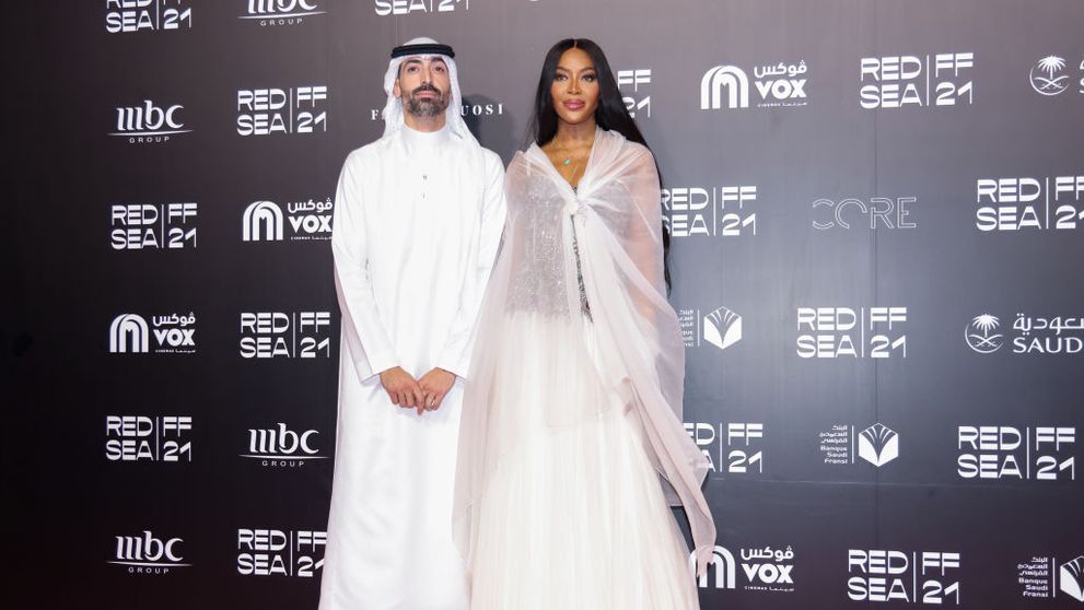 Cine este multimilionarul saudit care ar fi cucerit-o pe Naomi Campbell: e cu 16 ani mai tânăr decât cea supranumită „Pantera neagră” a modellingului