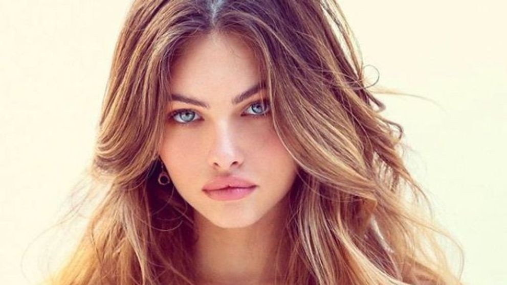 A fost cea mai frumoasă fetiță din lume, acum e o femeie spectaculoasă. Thylane Blondeau, perfecțiunea la plajă