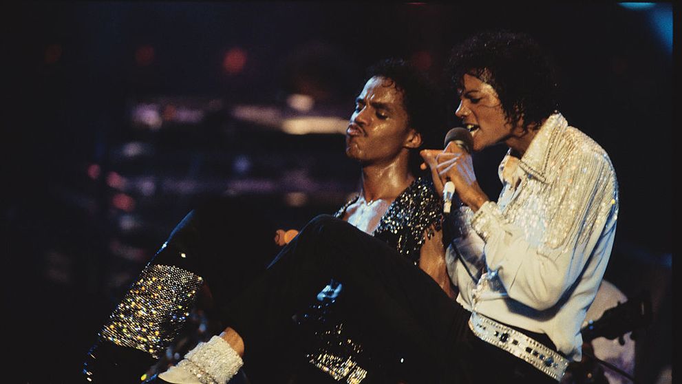 Suma uriașă cu care s-a vândut o șosetă purtată de Michael Jackson! „Regele Pop” ar fi aruncat-o în cabina sa, după un concert din anii ’90