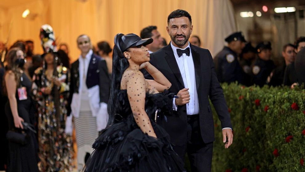 Nicki Minaj, cu sânii pe afară la Met Gala 2022. Cum a arătat ținuta care i-a dat bătăi de cap