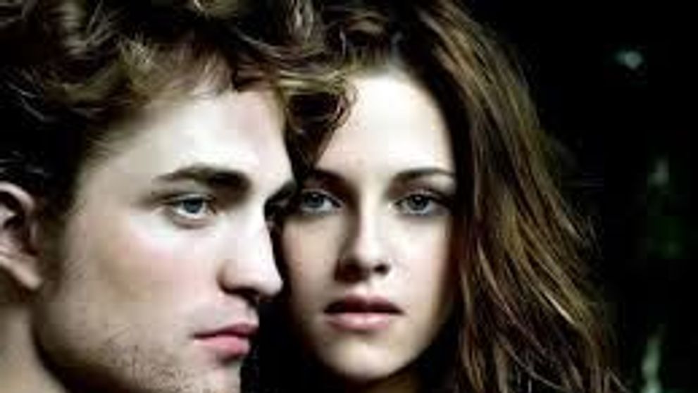 Kristen Stewart si Robert Pattinson s-au despartit. Actrita este devastata de suparare. Cum a fost surprinsa