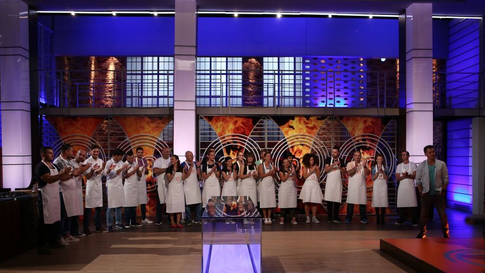 Ei sunt cei 24 de concurenti care vor lupta pentru trofeul MasterChef. Actiunea continua luni, de la 20:30, la Pro TV