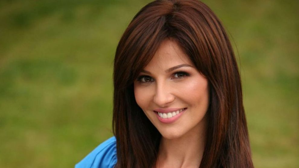 Oana Cuzino te invata cum sa scapi de kilogramele pe care le ai in plus in timpul vacantei de Paste. Afla ce trebuie sa mananci