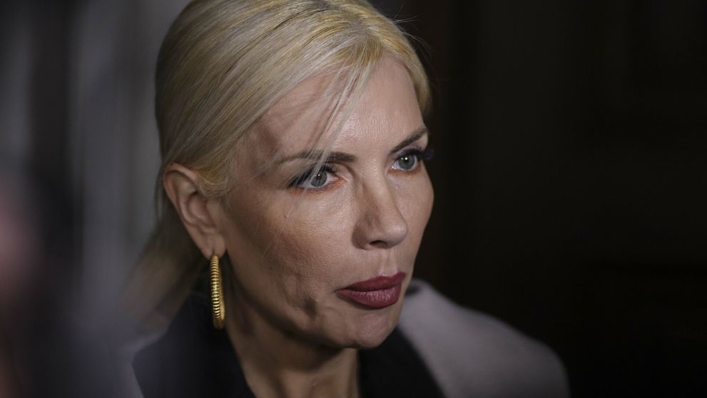 Laura Vicol a ajuns la spital după ce a ieșit din arest! Fosta șefă a Comisiei Juridice din Camera Deputaților, la un pas de a fi supusă unei intervenții chirurgicale: „Am vrut să chem salvarea”