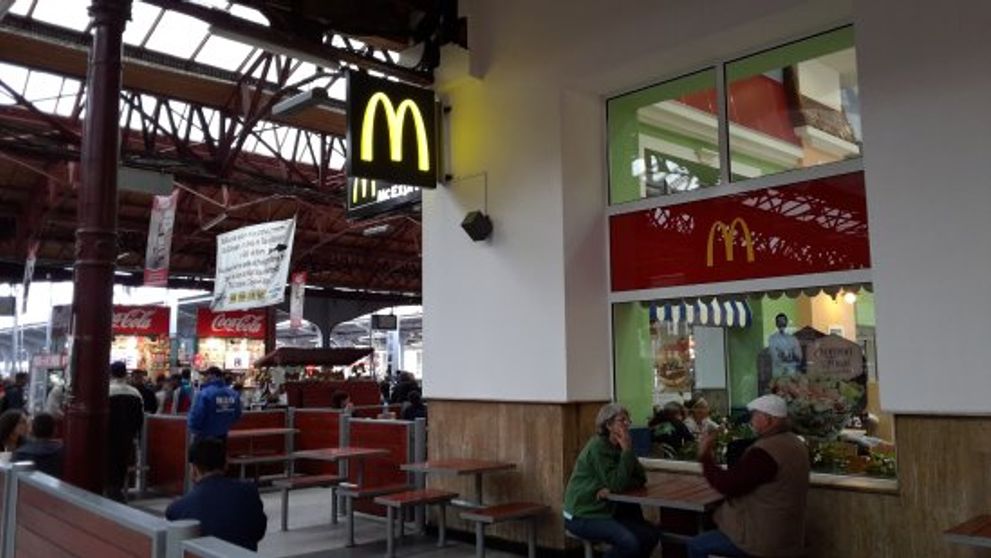 VIDEO | ANPC a închis restaurantul McDonald’s din Gara de Nord, București. Ce nereguli au fost găsite