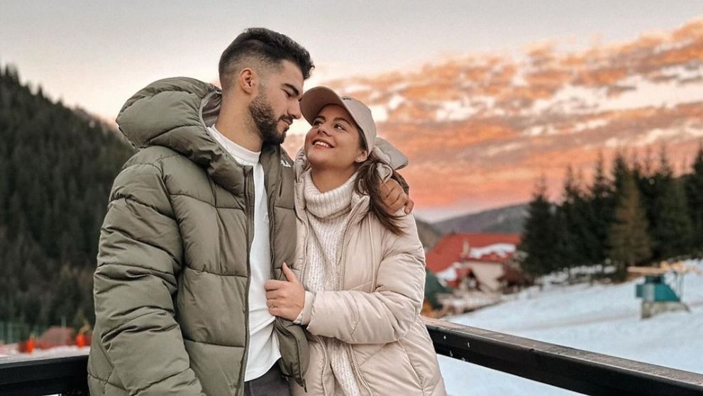 Denisa Coțolan, copleșită de dor. Logodnica lui Iancu Sterp suportă cu greu distanța dintre ea și Războinicul de la ”Survivor All Star”