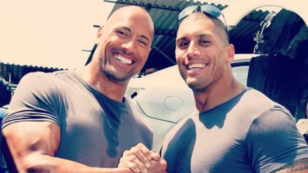 Cadoul pe care The Rock i l-a făcut celui care și-a riscat viața pentru el, ani la rând