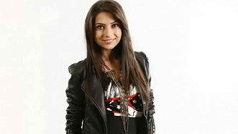 “Land of Jokes” are o noua voce: Florentina Ciuna