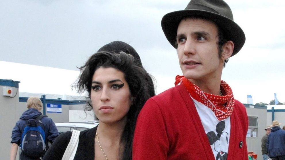 Fostul soț al lui Amy Winehouse vrea o parte din averea artistei, la 8 ani de la moartea ei