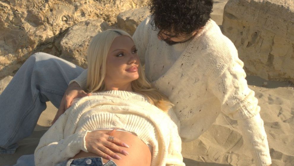Cum a aflat Alexandra Stan că urmează să devină mamă: „Aveam senzația că sunt însărcinată”. Totul s-a întâmplat înainte de concertul cu Ricky Martin de la București