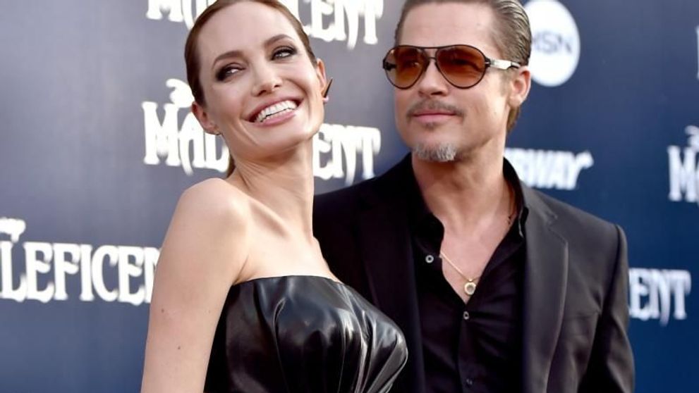 Brad Pitt, în vizită acasă la Angelina Jolie. Cum l-au surprins fotografii când a părăsit reședința actriței