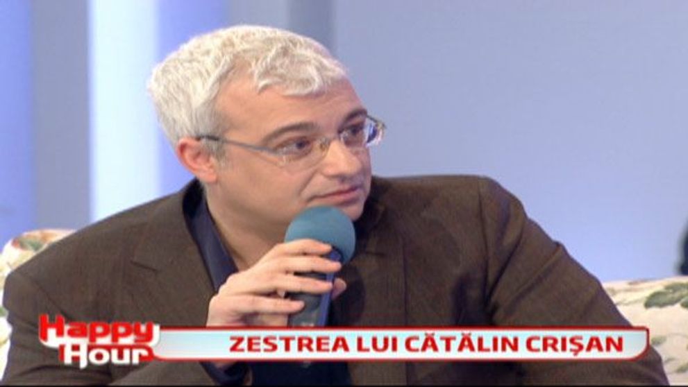 Catalin Crisan s-a trezit cu lucrurile amantei in curtea casei!