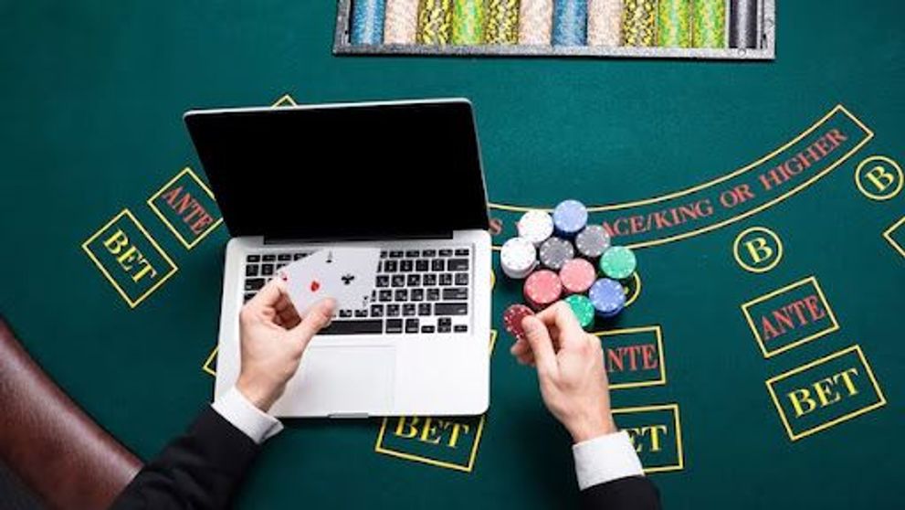 (P) 5 Seriale populare cu tematică de cazinou în prezent pe streaming