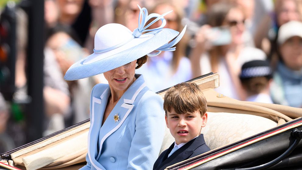 Cum a reacționat Kate Middleton după ce ea și cei trei copii ai săi au fost huiduiți de protestatarii anti-monarhie la parada Trooping the Colour