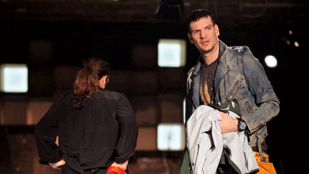 Vă place Tudor Chirilă la televizor? Descoperiți-l și la teatru!