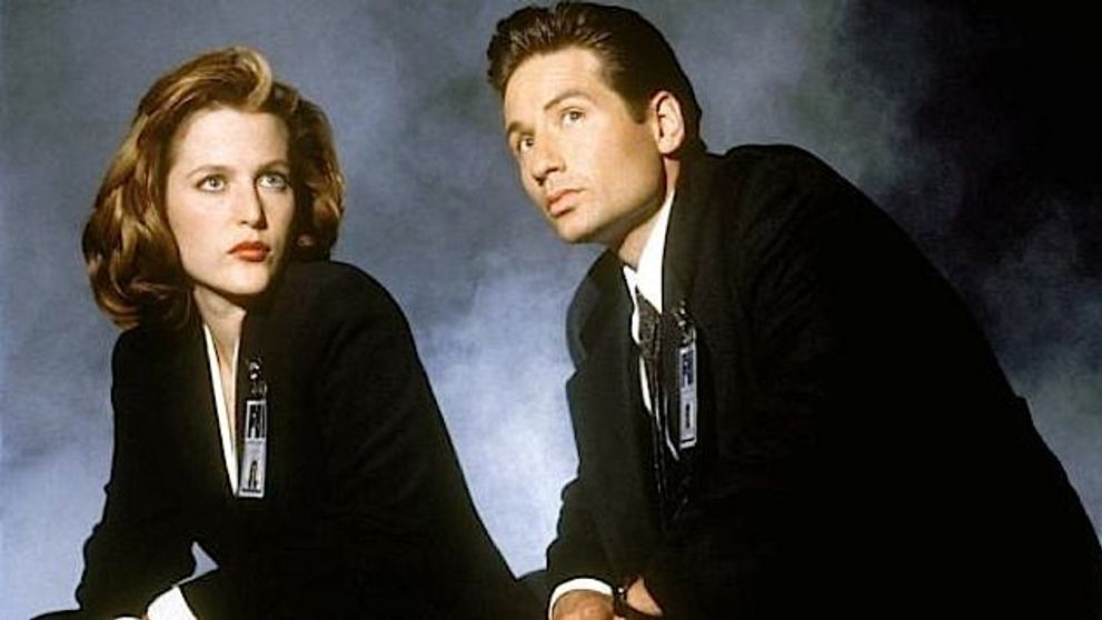 A fost agent Scully în X Files și se prgateste să fie Margaret Tatcher în The Crown. Cum arată Gillian Anderson la 50 de ani