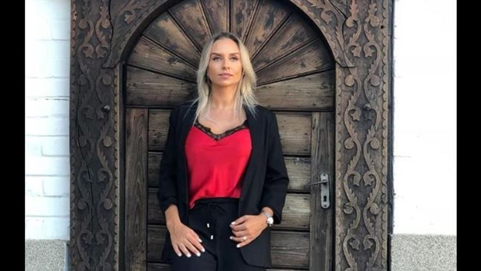 VIDEO Adina Halas, un dulap plin cu amintiri