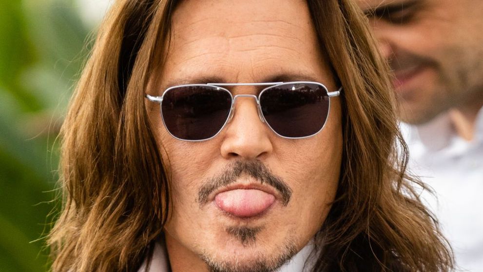 Fanii, șocați de apariția lui Johnny Depp la Festivalul de la Cannes. Actorul și-a arătat dinții stricați pe covorul roșu