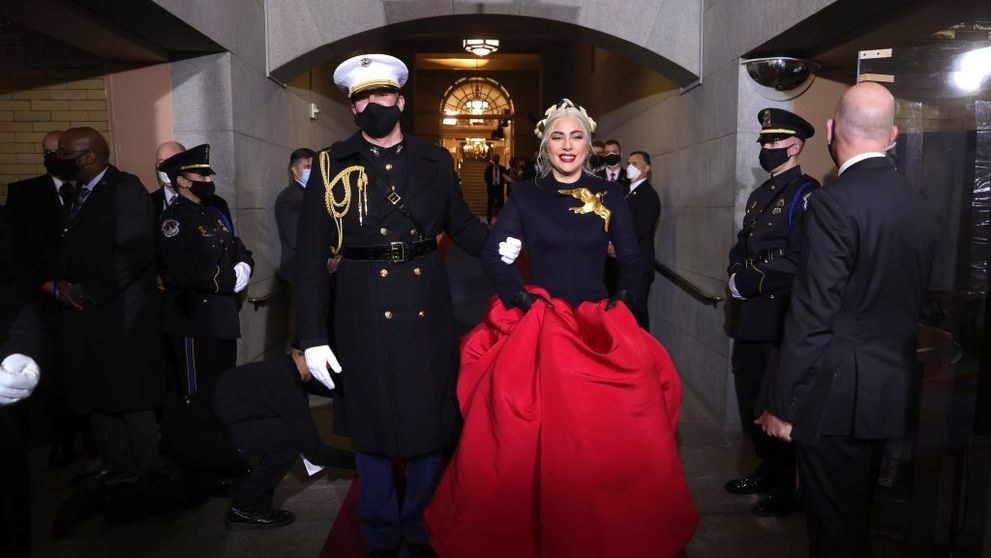 Lady Gaga a purtat o rochie antiglonț la învestirea lui Joe Biden! Cântăreața a vorbit în premieră despre eveniment 