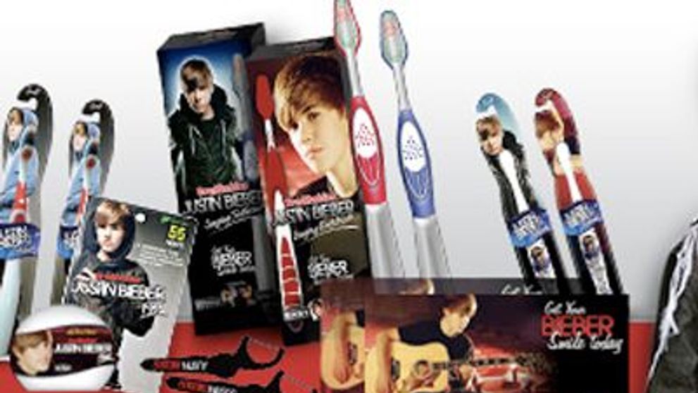 Justin Bieber va canta acum si din gura ta! FOTO