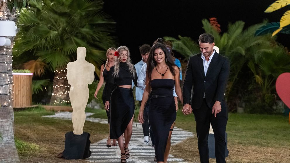 Love Island, 6 noiembrie 2023. Petrecere pe cinste pentru cele patru cupluri: „Suntem niște staruri”
