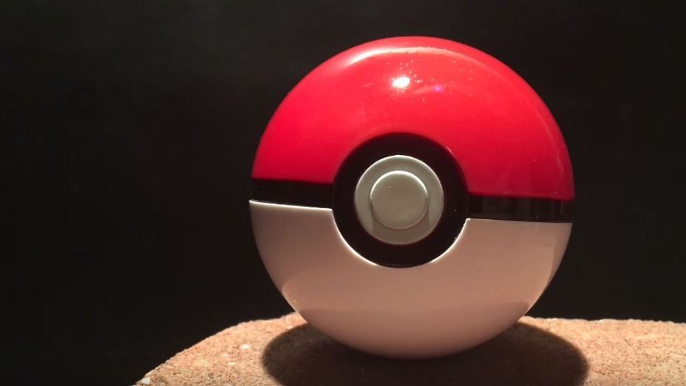 Experimentul pe care fanii Pokemon Go il vor privi cu satisfactie. A folosit un arzator pentru a topi o 