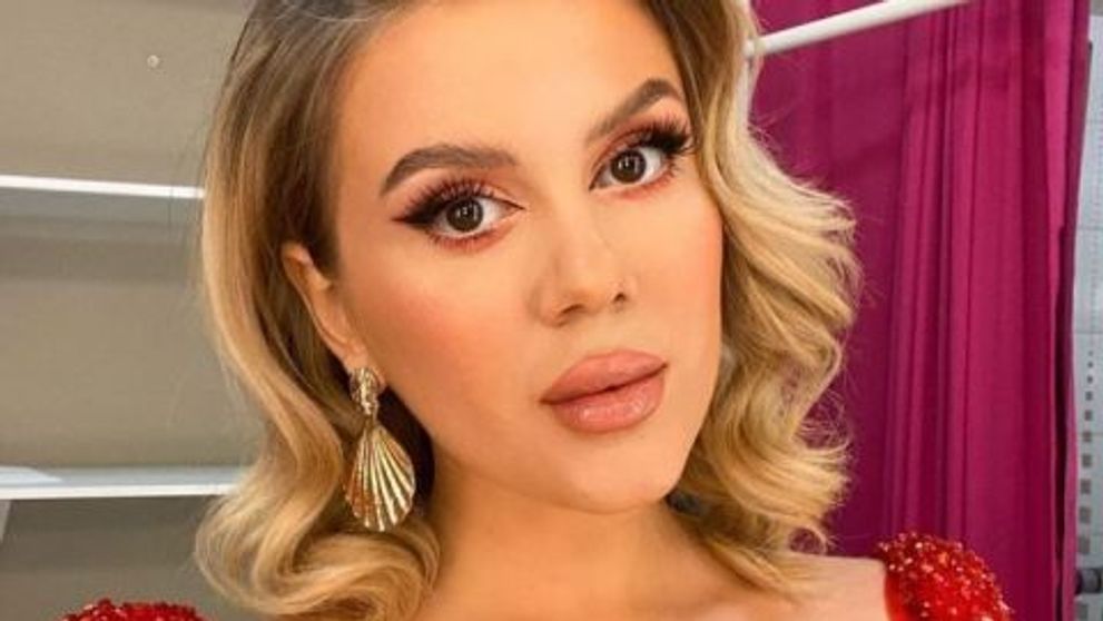 Vorbește Lumea că Emily Burghelea este însărcinată!