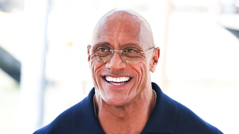 Dwayne ”The Rock” Johnson s-a ”dezumflat”. Și-a șocat fanii cu noul look, după ce a slăbit 30 de kilograme