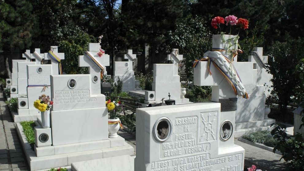 Halucinant! Cât a ajuns să coste un loc de veci la Cimitirul Bellu: Schimb cu vilă!